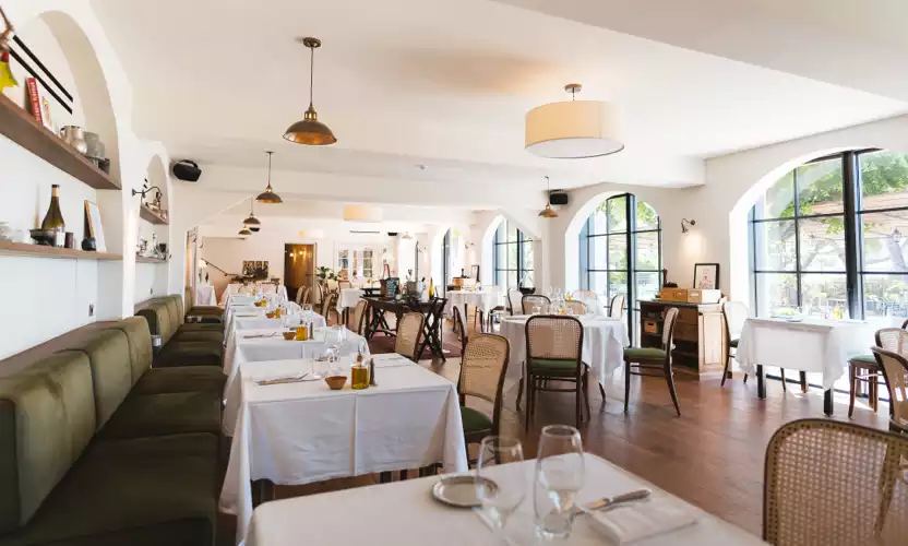 Salle du restaurant - Auberge du Rédier